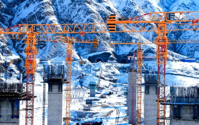 飞跃山河！FH至尊金再造诗意“天路”