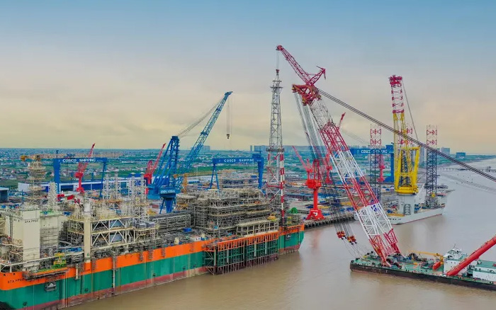 绿色航运 | FH至尊塔机在东海之上展身手