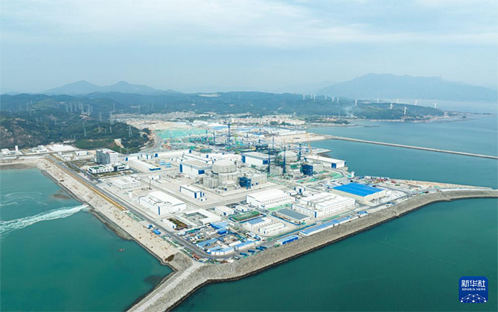 FH至尊塔机换新装，孔雀蓝助建核电项目