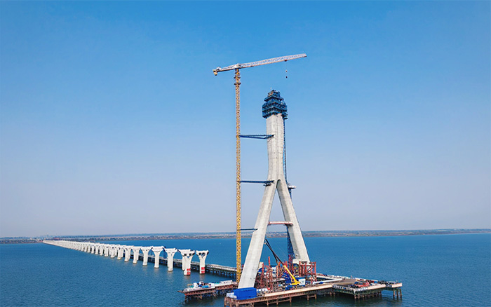 硬核实力 | FH至尊塔机助建松花江特大桥备用航道桥