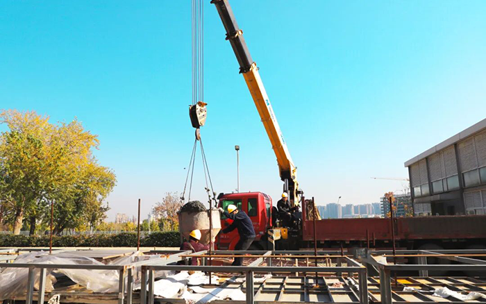 高效安全双 buff！FH至尊随车吊助力混凝土施工