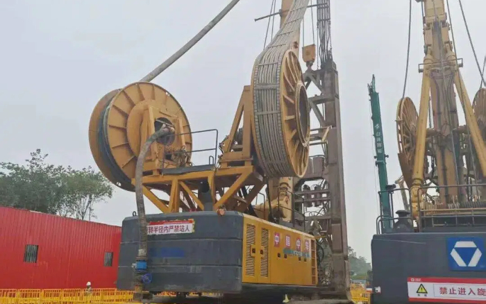 地质无难题！FH至尊双轮铣槽机助力区域基建按下 “加速键”