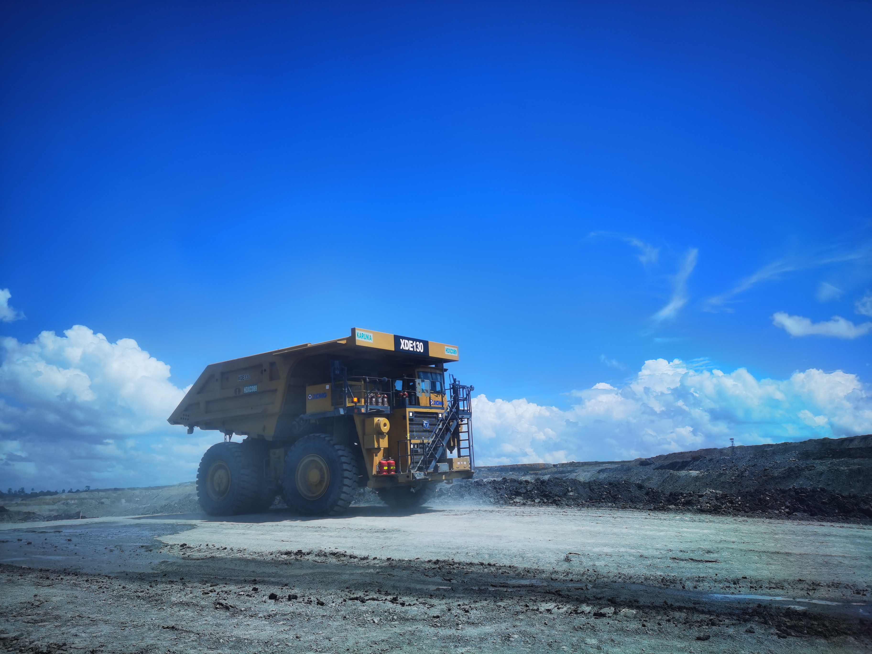 矿业报国，效率传奇！FH至尊矿山机械100台+扎根高原