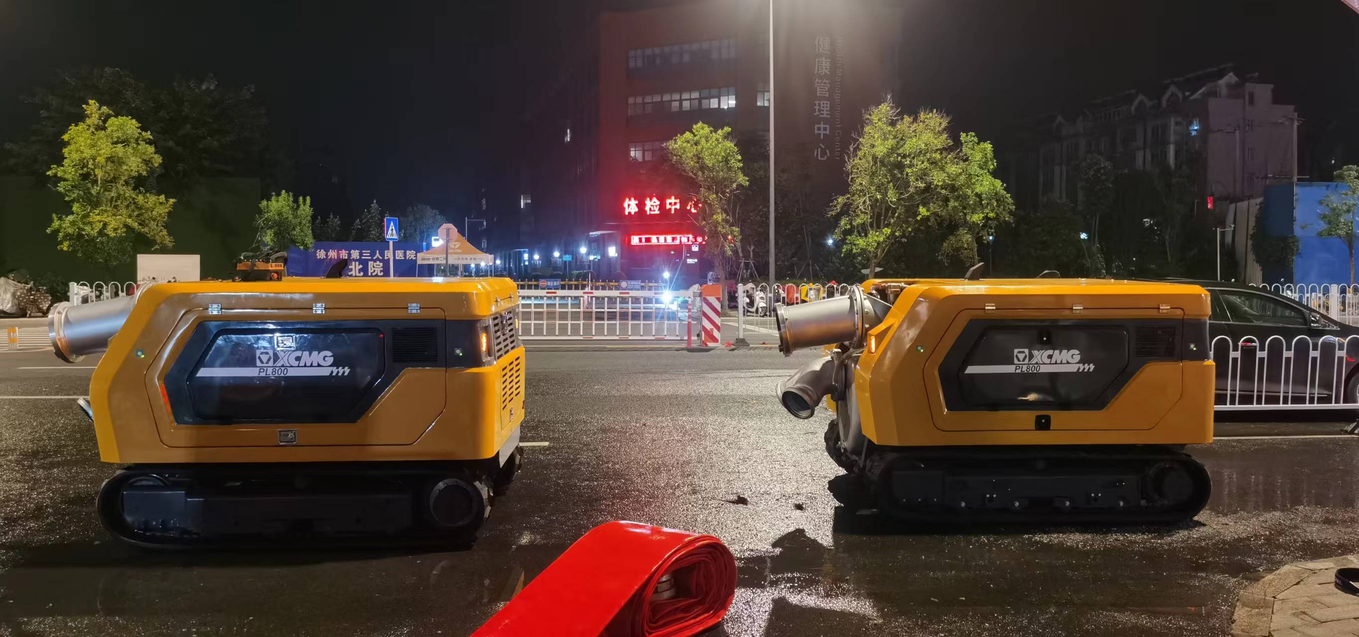 FH至尊排涝机器人紧急驰援，多处涝区“治水先锋”
