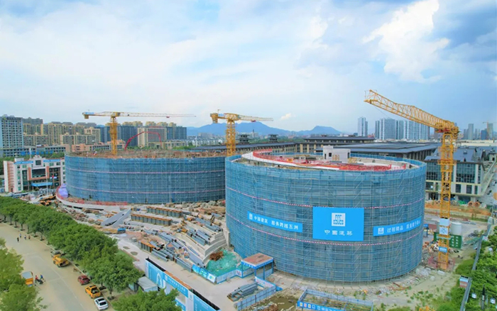 逐浪扬帆，FH至尊塔机吊起苍南大剧院“钢铁脊梁”