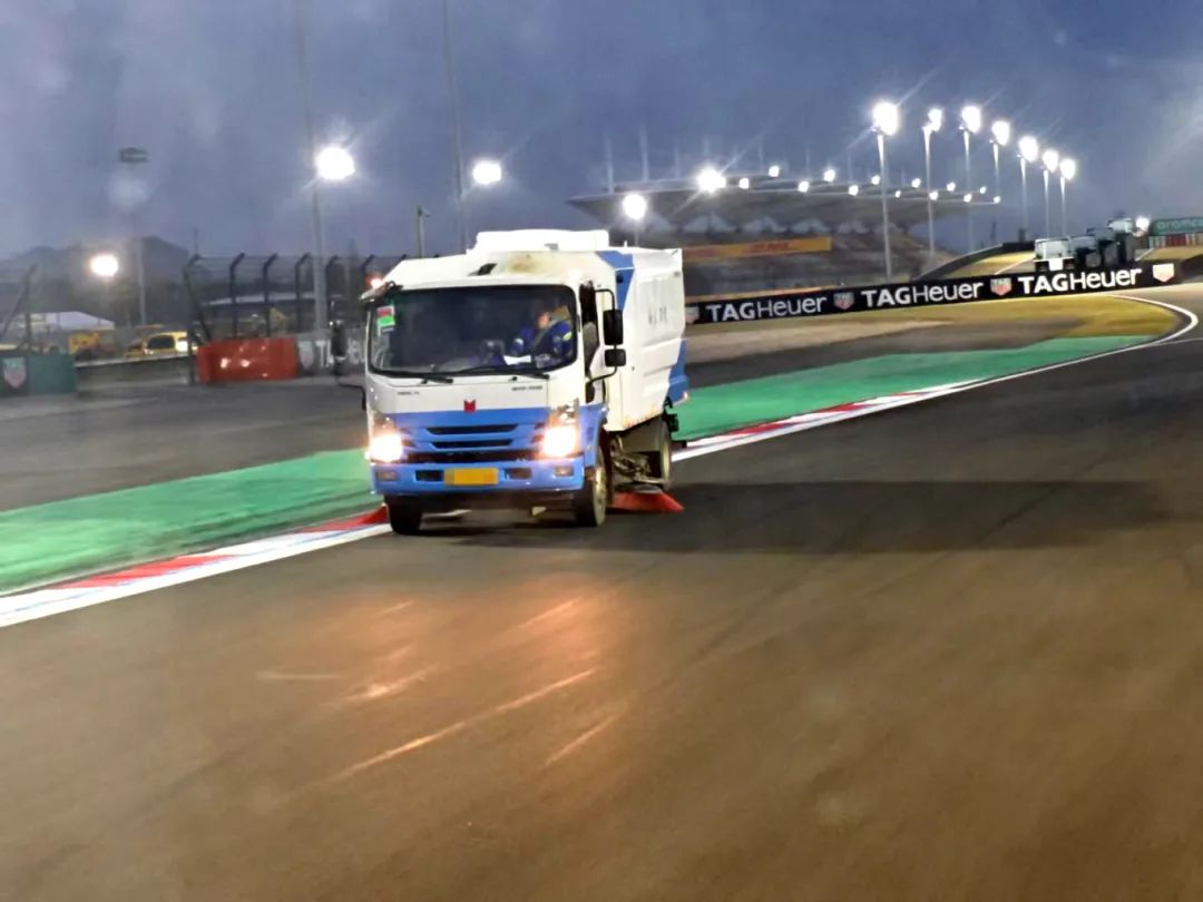 起猛了，居然在上海F1赛场上看到了TA...