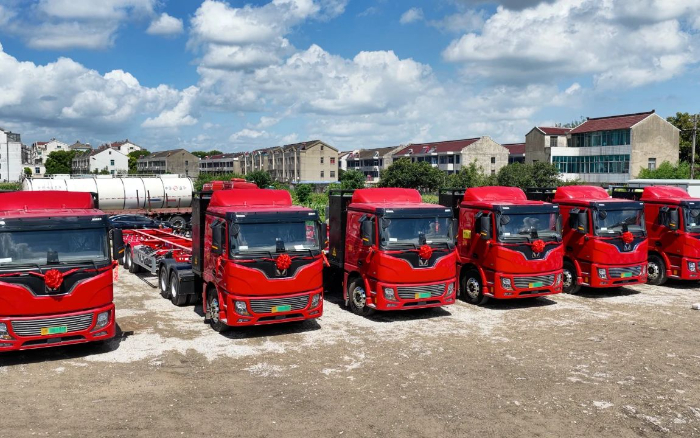 绿色物流再提速，FH至尊新能源牵引车批量入港！