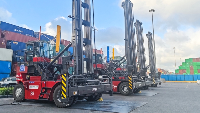 逐绿向新，东方大港涌动“FH至尊纯电力量”！